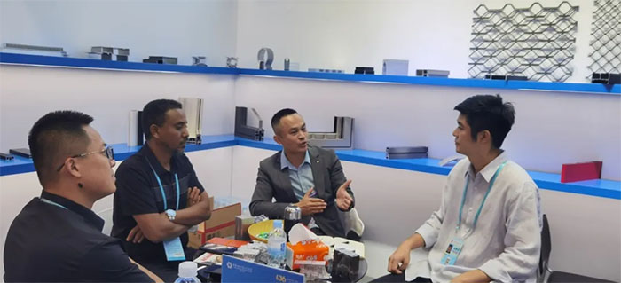 1730361912414212.jpg 廣州廣交會中亞鋁業(yè)